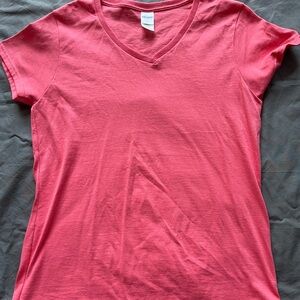 #115 Gildan Women's Neon Pink V-Neck T-Shirt Size M